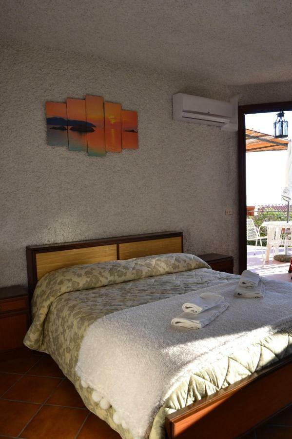 'La Torre Di Adele' Apartment Pianillo Luaran gambar